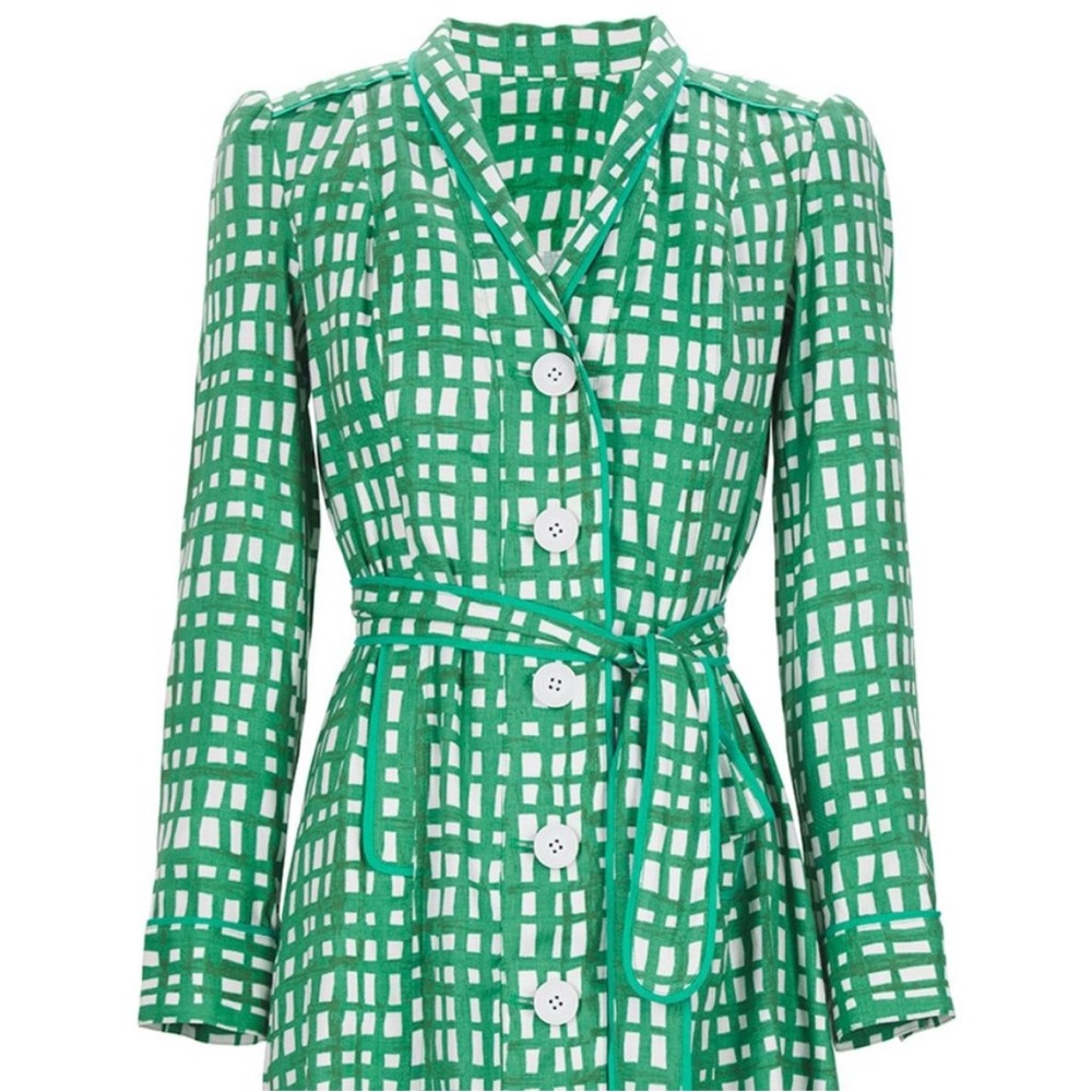 Gorgeous Cabi trench coat- like new